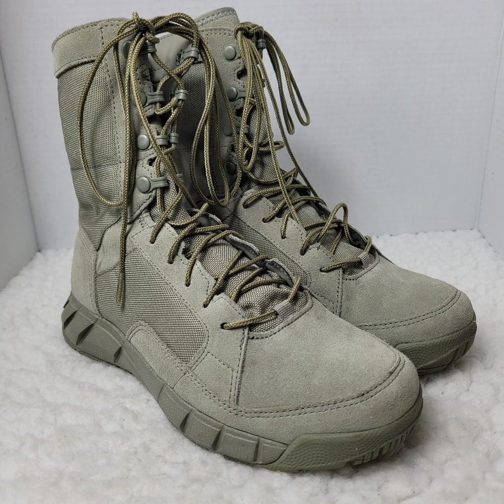 Oakley Light Weight Assault Tactical Combat Men's Boots Size 6.5 Sage Green